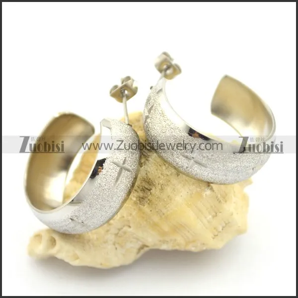 rough stainless steel earring in wide of 9mm e000902