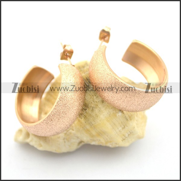 rose gold earrings crafted sand blasting e000907