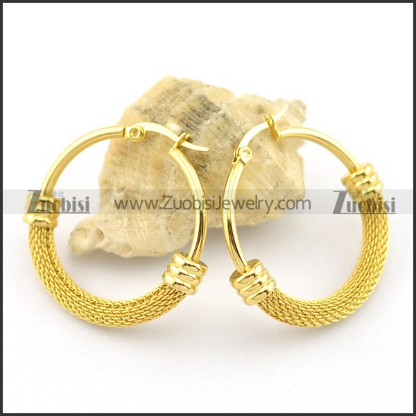 32mm diameter gold clip on earring e000872