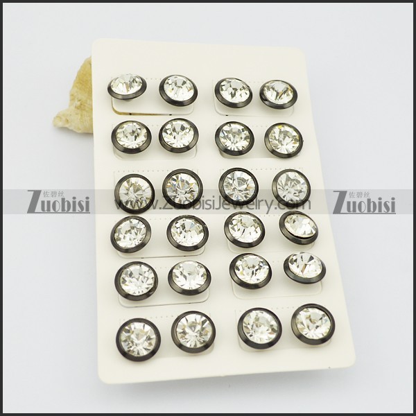 black stainless steel post earring with clear zircon e000888