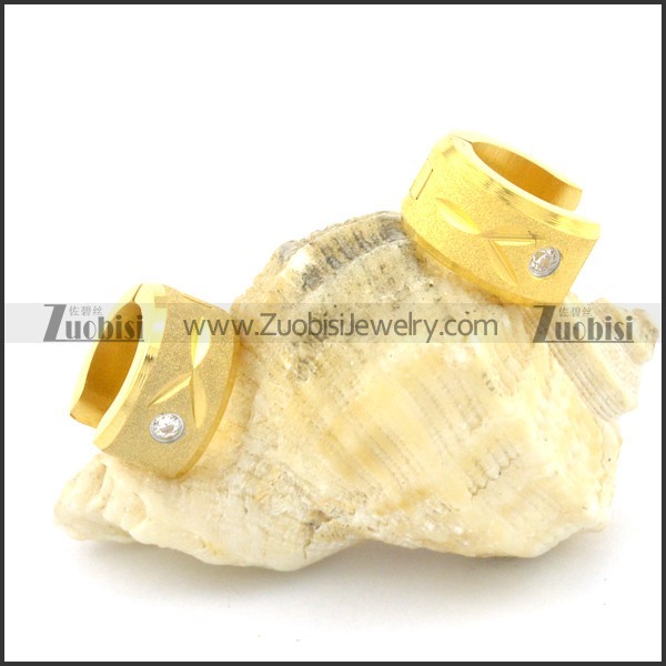 7mm thick gold plating unique cutting earring e000773