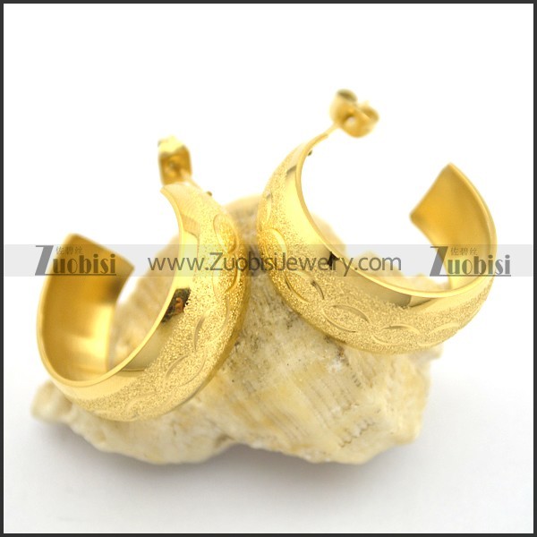 gold fashion earrings for elegant ladies e000900