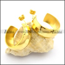 yellow gold earrings in wide of 9mm e000909