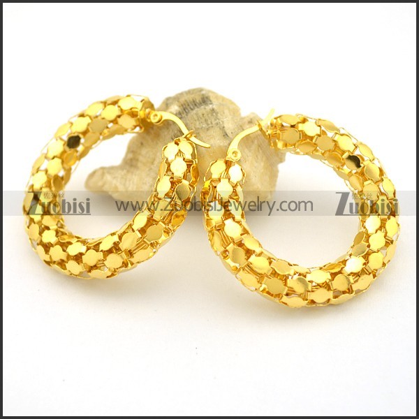 0.8cm Wide Gold Stainless Steel Corn Earring e001025