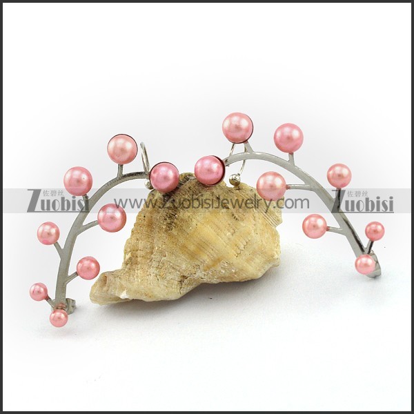 Unique Leaf Shaped Earring with Pink Plastic Pearls e001147