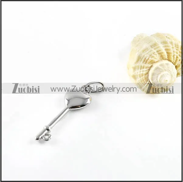 Silver Plating Key Stainless Steel Pendant - p000115