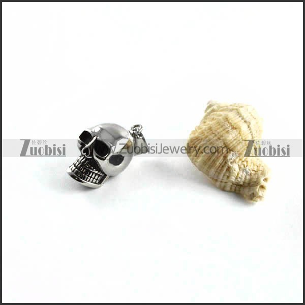 Solid Skull Stainless Steel Pendant - p000122