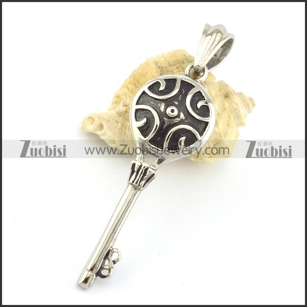 key pendnat with black epoxy p001577