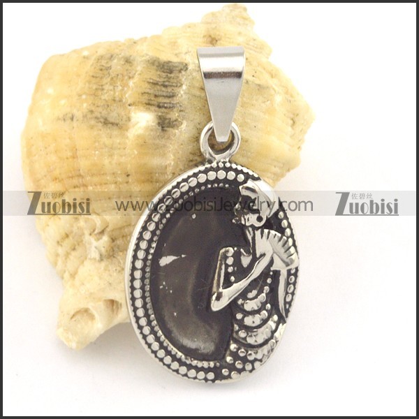 special casting gentlewoman pendant p001537