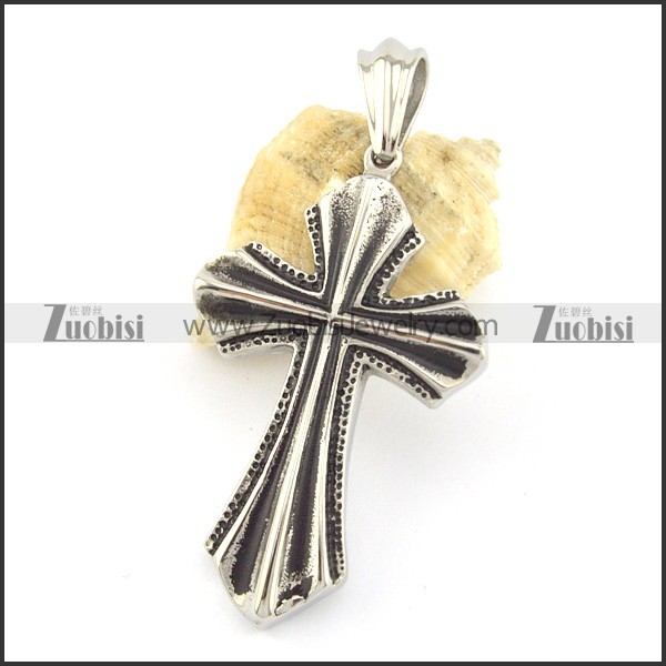 52mm big malta cross pendant p001561