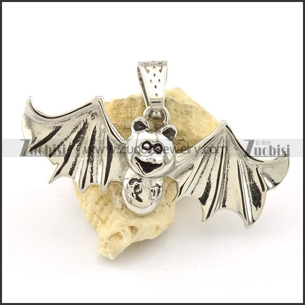 cute bat stainless steel pendant p001676