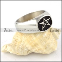 Five Pointed Star Ring in Stainless Steel - r000313