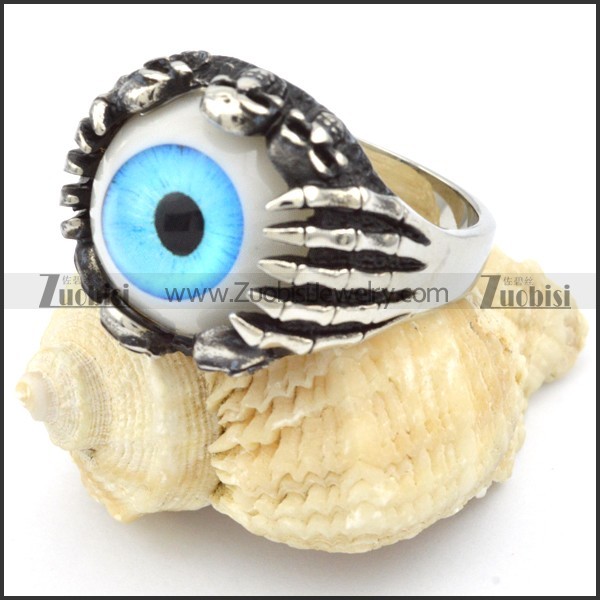 blue eye skull ring in stainless steel for men - r000321