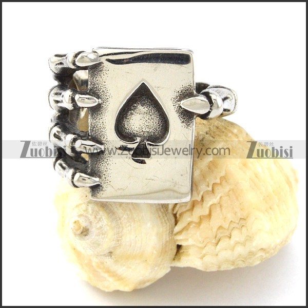 Finger Skeleton Ring Holding A Spade from Poker for Mens -r001021