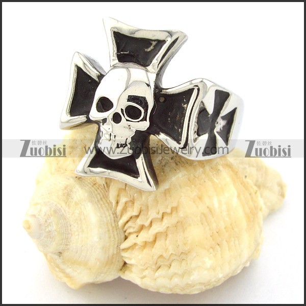 Skull Stainless Steel Ring in Cross Shaped -r000686