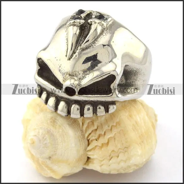 Mens Skull Ring in Stainless Steel for Motorcycle Bikers -r000741