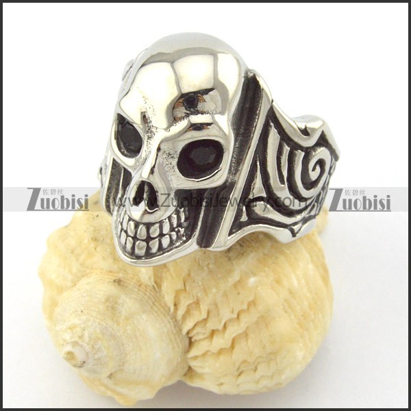 jet black facted rhinestone eyes skull ring r001164