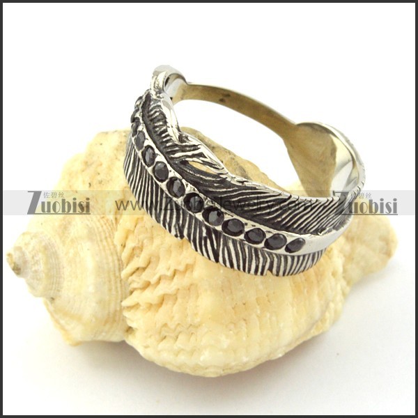 Unique Casting Ring for Mens -r001016