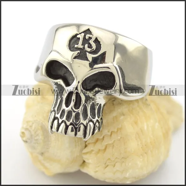 13 skull ring r001603
