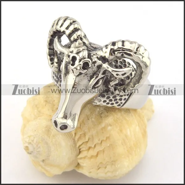 silver antelope ring in stainless steel r001341