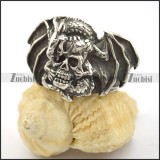 titanium ring with flying dragon catched a skull r001688