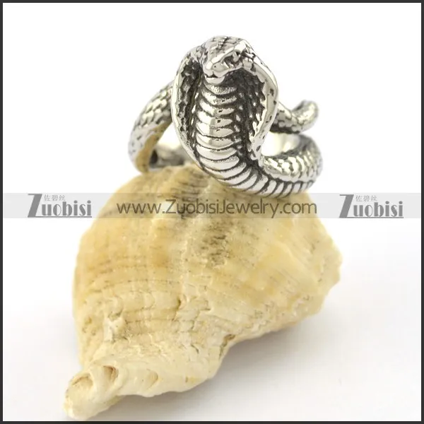 small poisonous snake ring r001572