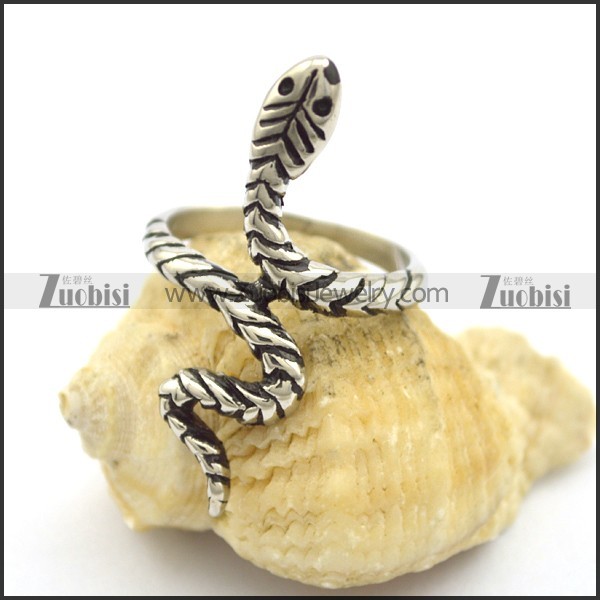 Simple Snake Ring r001846