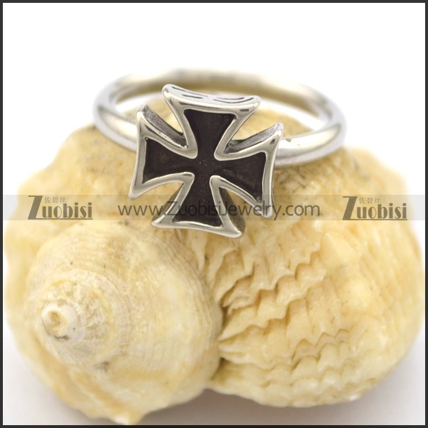 black malta cross ring r002086