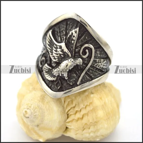 casting ring with a bird on it r001997