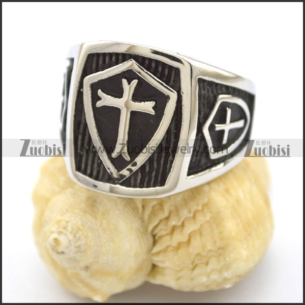 black shield cross ring r002151