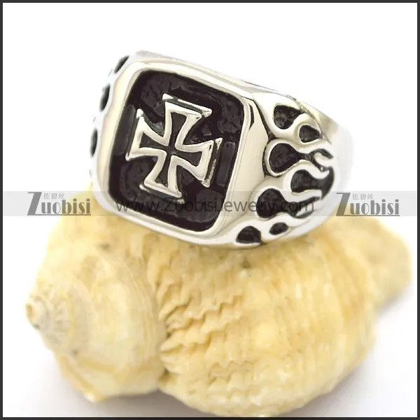 fire ring with cross in the middle r002200
