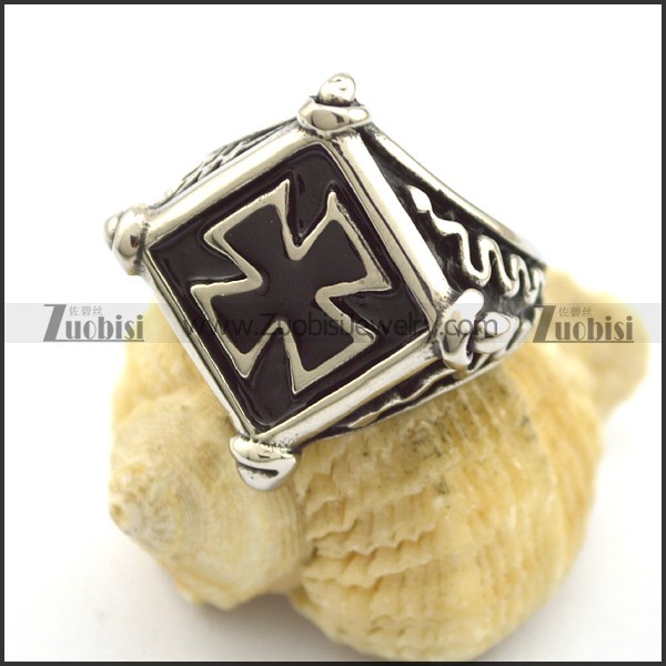 unique cross ring r002238