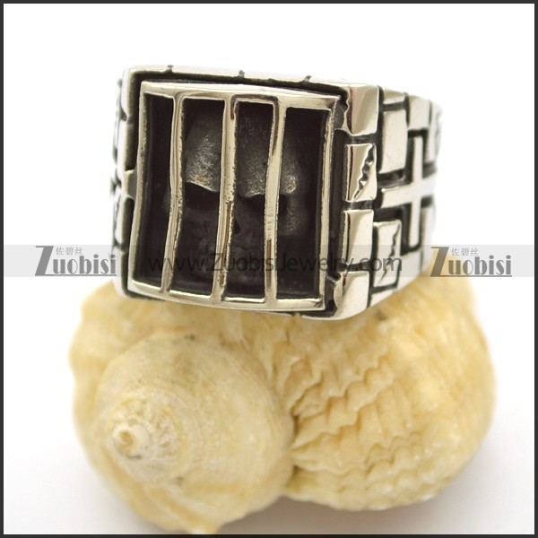 Skull in Jail Ring r002456