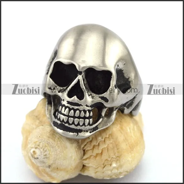 Matte Medium Size Stainless Steel Skull Ring r002947