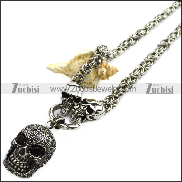 Flower Skull Chiain Necklace