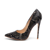 Comfortable serpentine style with pointed, slender and 12cm heels