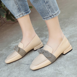 Spring and autumn personality butterfly-knot classics slip-on small leather shoes 2019 fashion joker women's shoes pointed toe