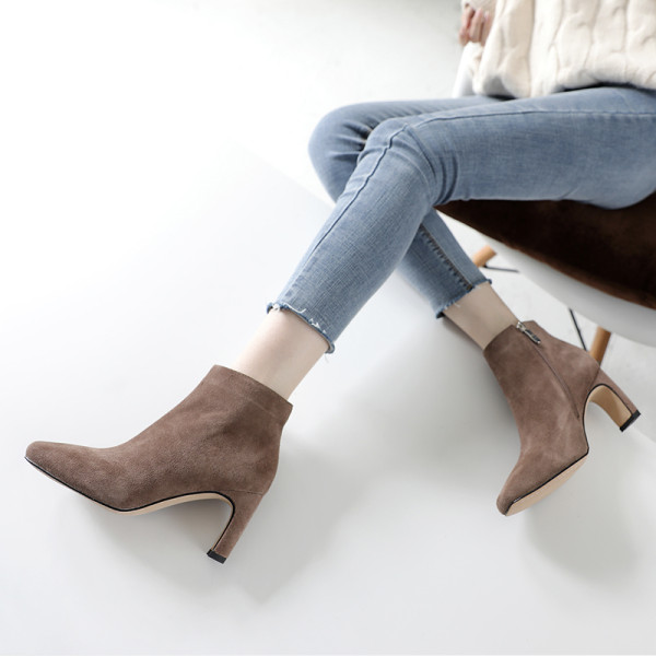 Fashion women's shoes in winter 2019 pointed toe zipper chunky heels pure color short boots matte small size 33 big size 40