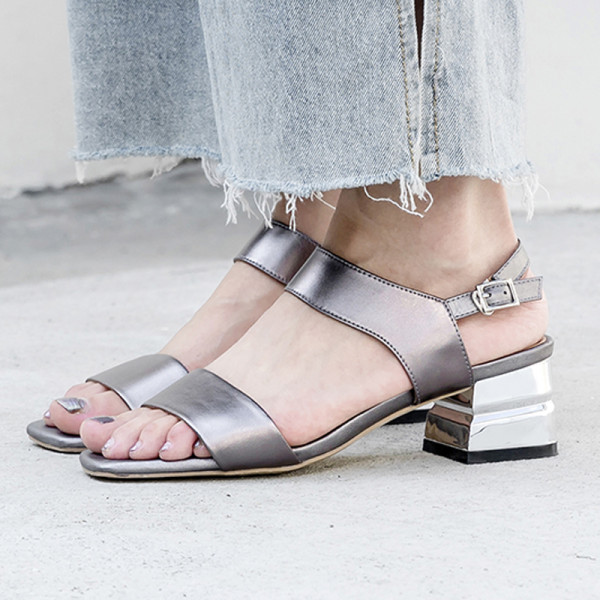 Arden Furtado summer 2019 fashion trend women's shoes special-shaped heels pure color silver concise buckle sandals narrow band