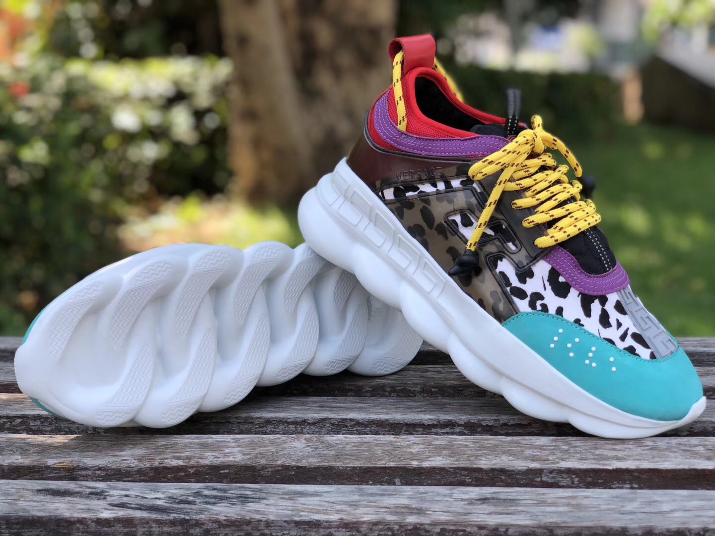 versace wave runners