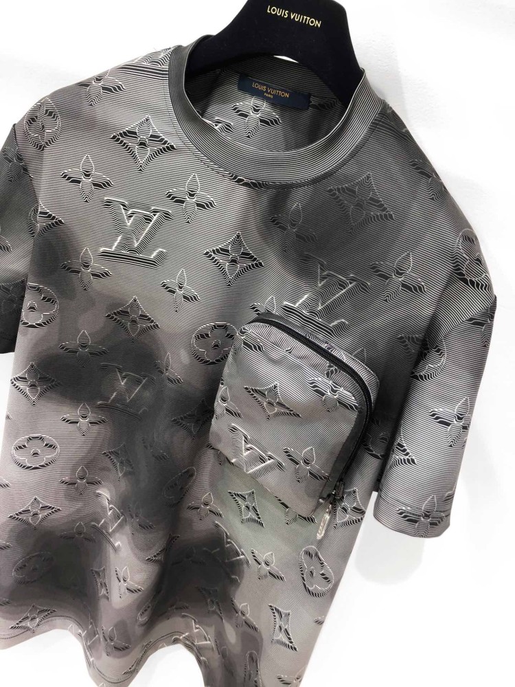 Louis Vuitton® 3d Monogram Hooded T-shirt Grey. Size Xs in 2023